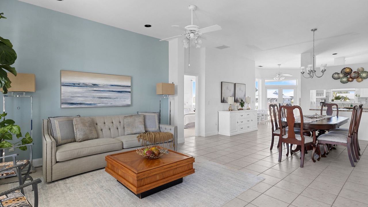 Photo of Livingroom in Saint James City