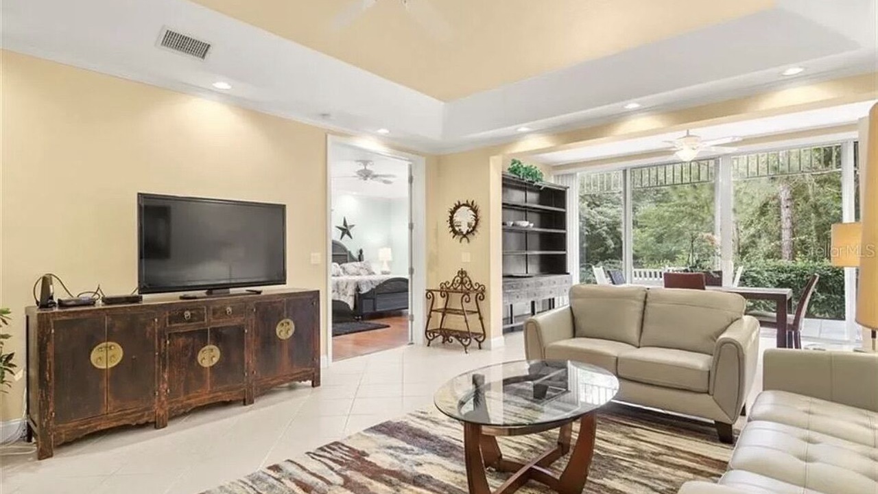 Photo of Livingroom in Bayshore Gardens