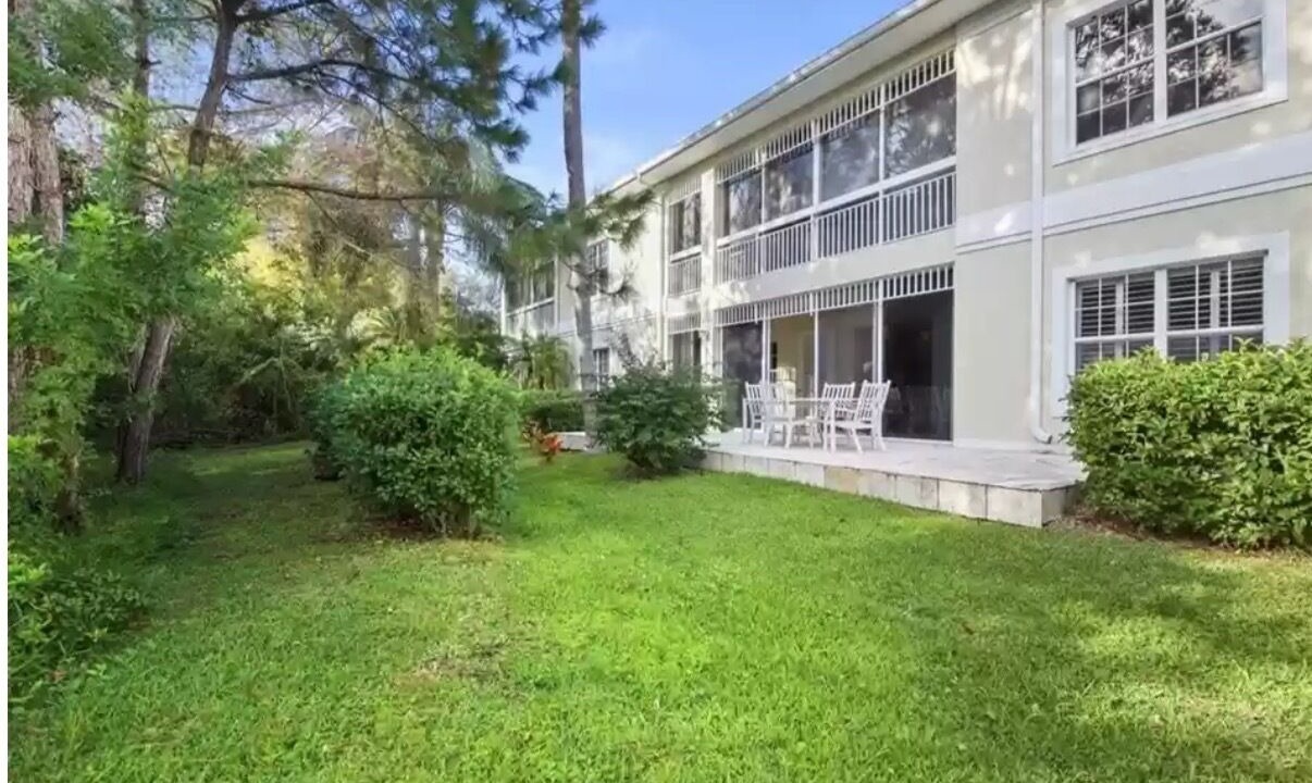 Photo of Patio Balcony in Bayshore Gardens