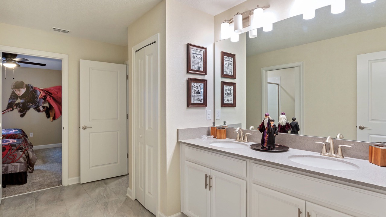 Photo of Bathroom in Davenport
