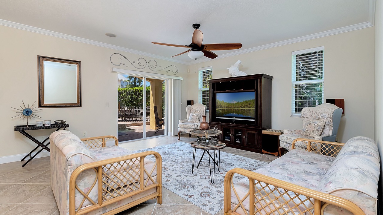 Photo of Livingroom in Englewood