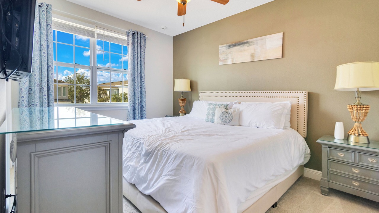 Photo of Bedroom in Bay Lake