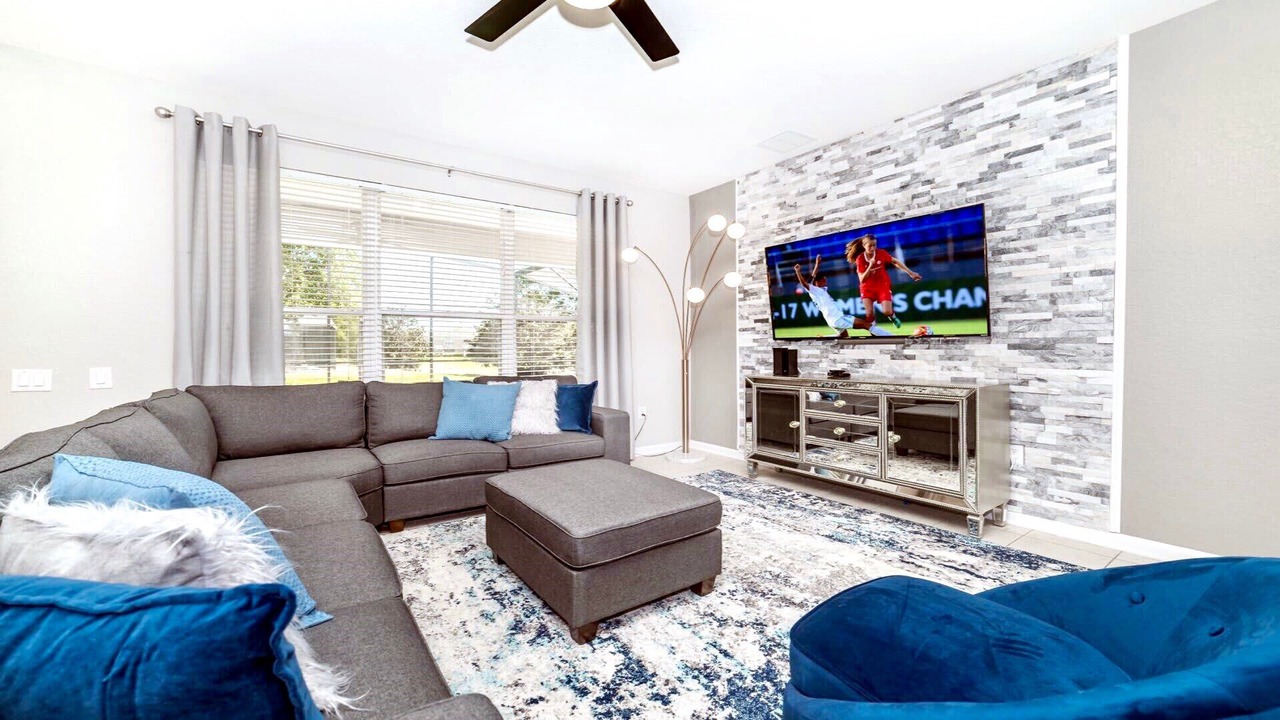 Photo of Livingroom in Windsor Hills