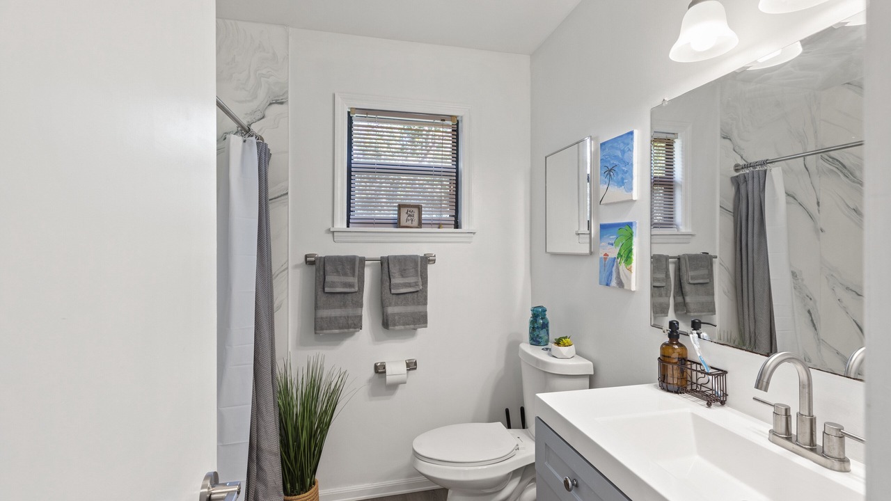 Photo of Bathroom in Marathon