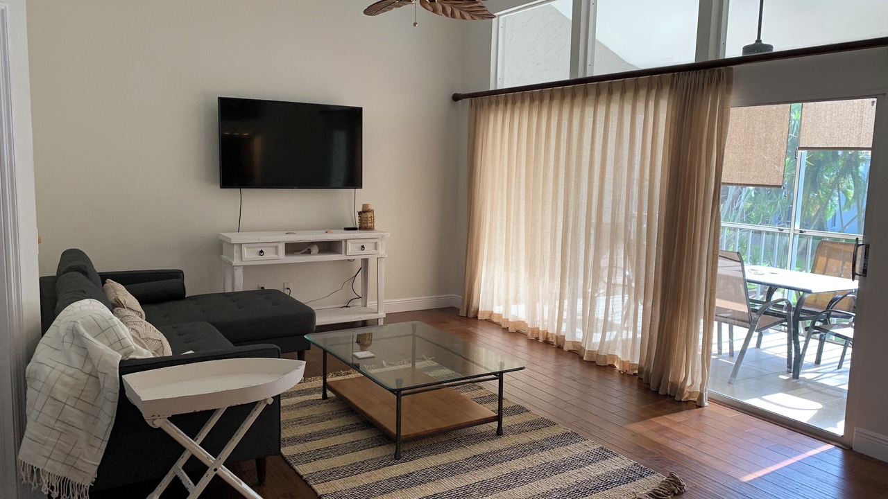 Photo of Livingroom in North Naples