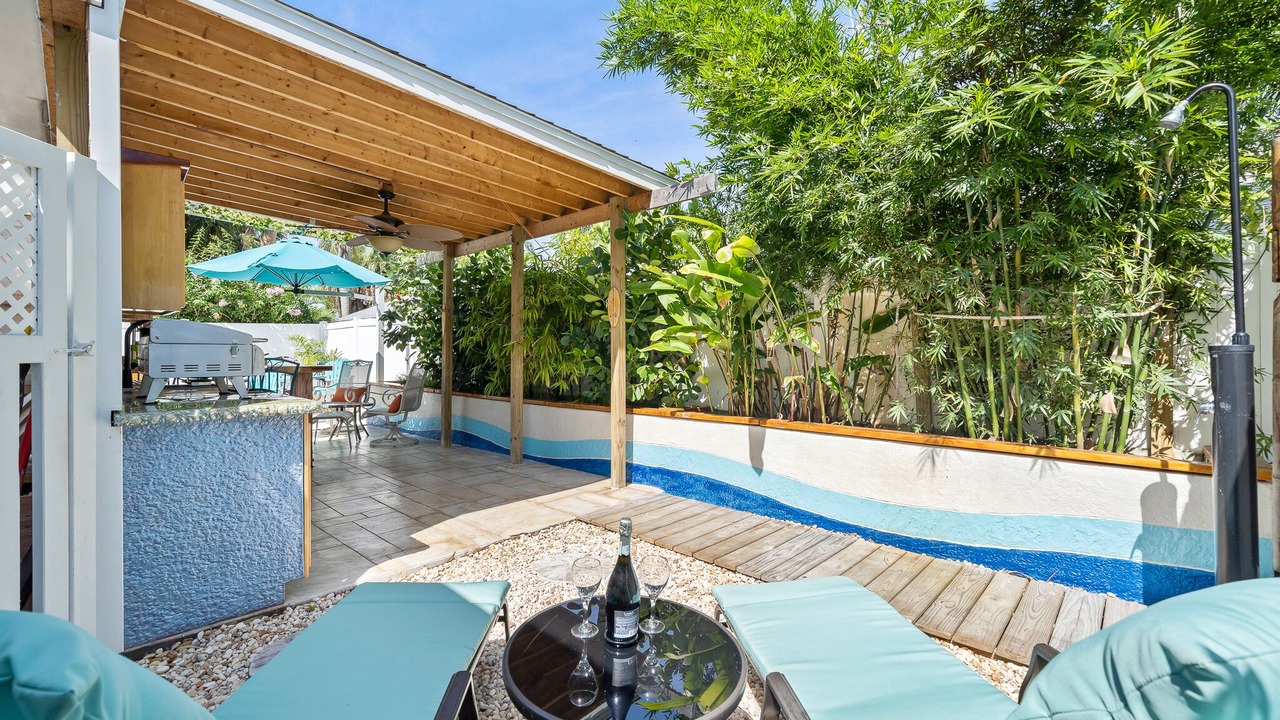 Photo of Outdoor in Beach Estates