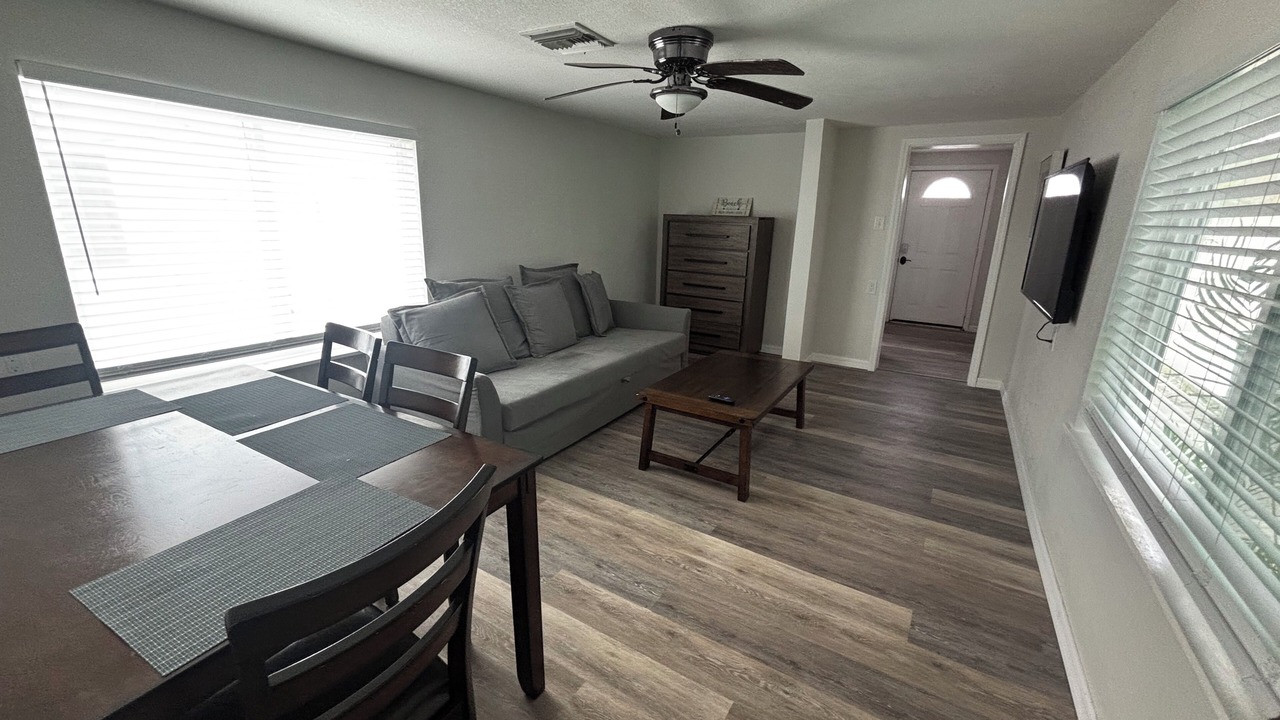 Photo of Livingroom in Redington Shores