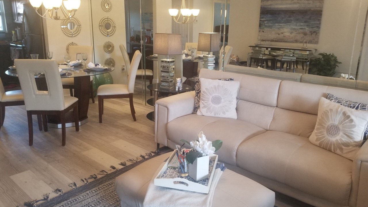 Photo of Livingroom in Central Naples