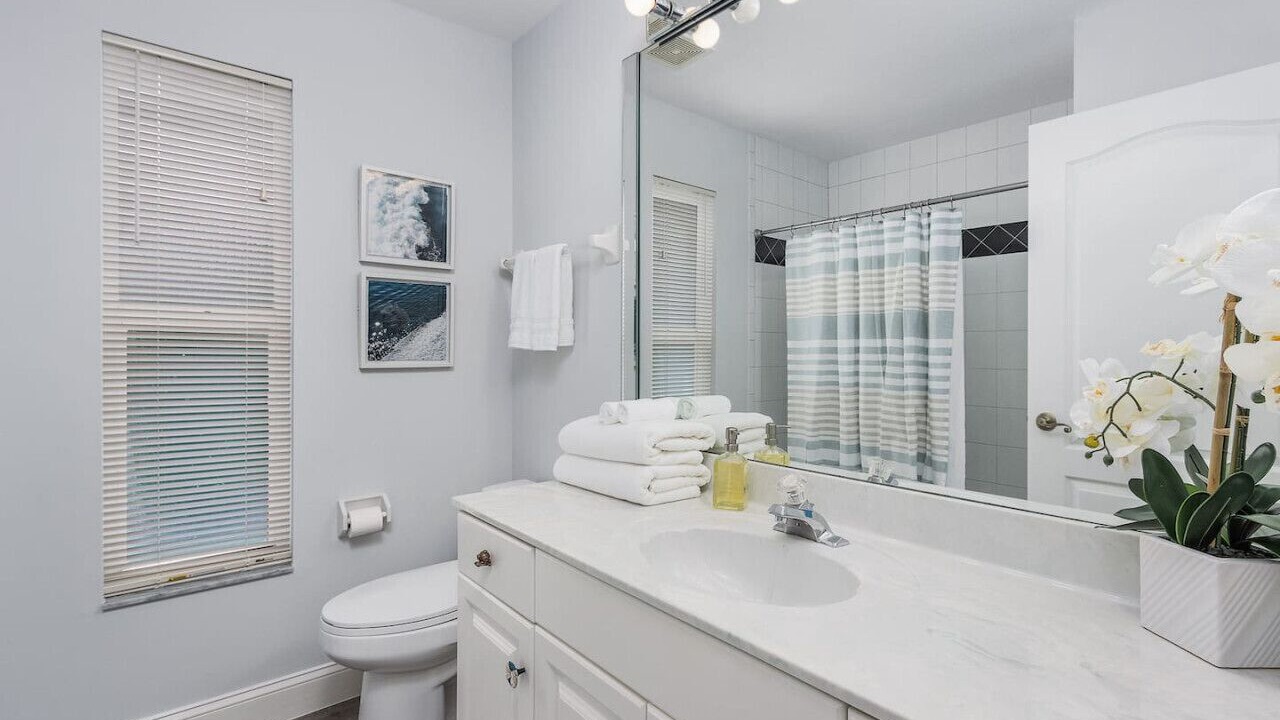 Photo of Bathroom in Central Naples