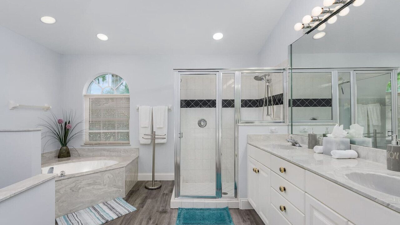 Photo of Bathroom in Central Naples
