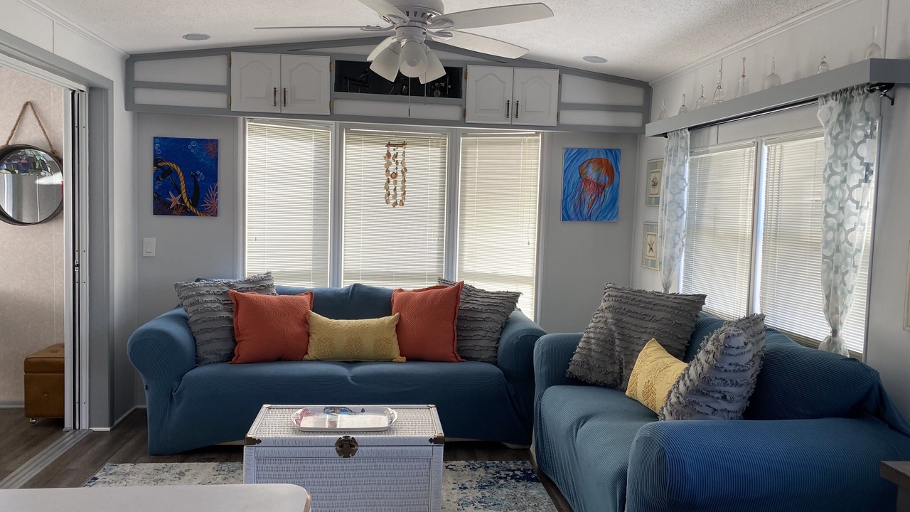 Photo of Livingroom in Nettles Island