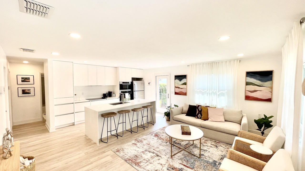 Photo of Livingroom in Naples Park