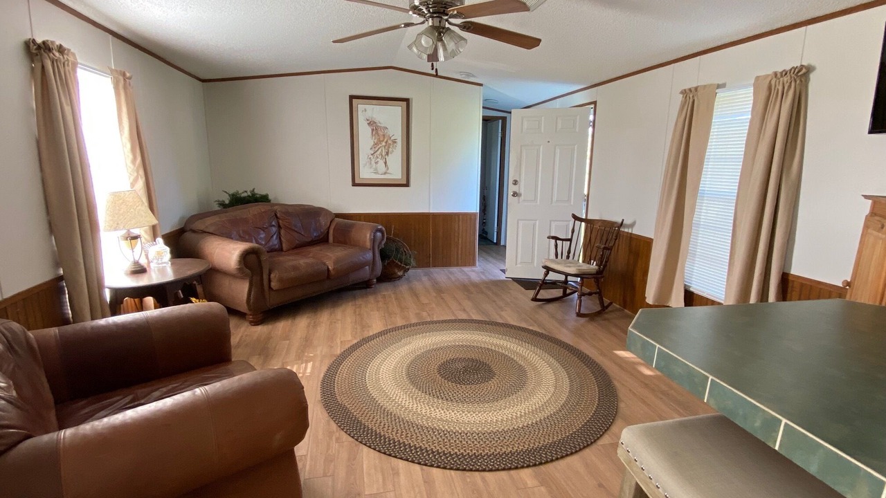 Photo of Livingroom in Lakeport