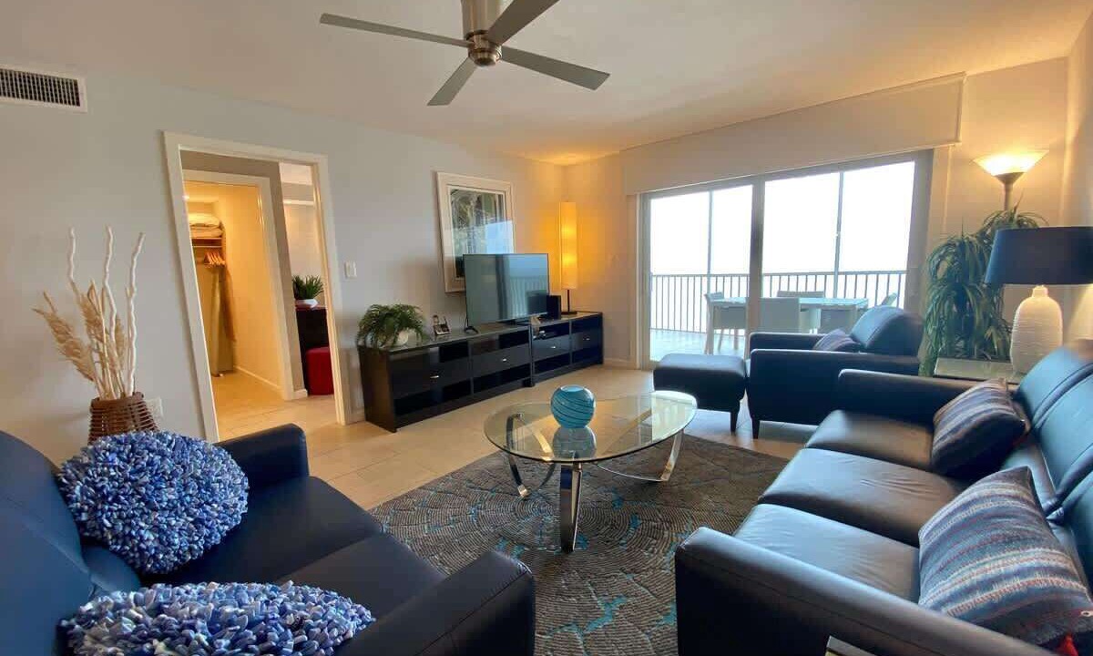 Photo of Livingroom in Fort Myers Beach