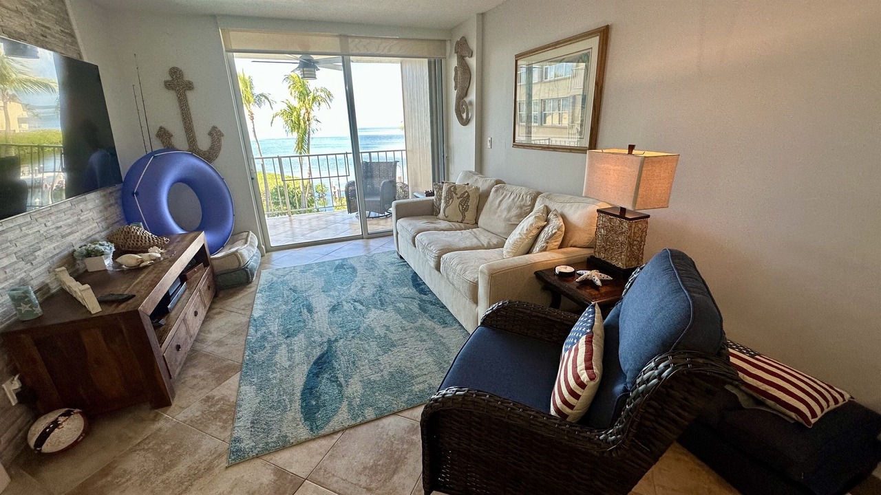 Photo of Livingroom in Islamorada