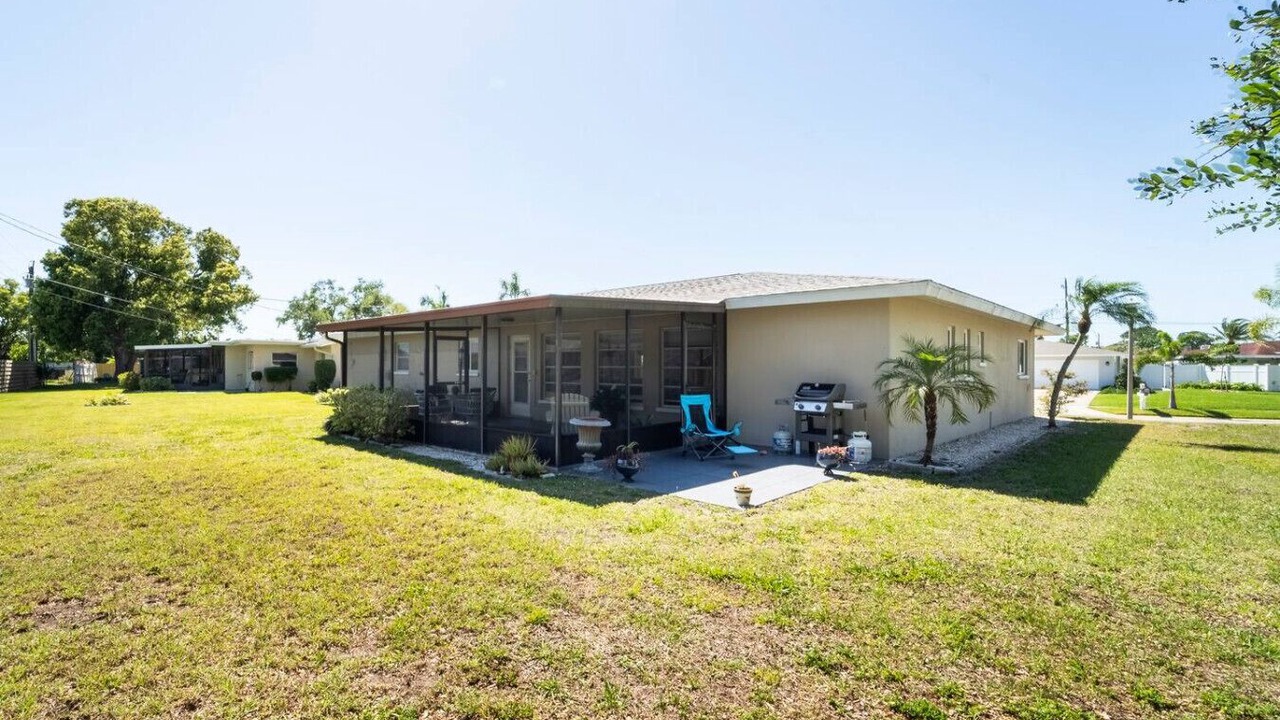 Photo of Patio Balcony in Gulf Gate Estates