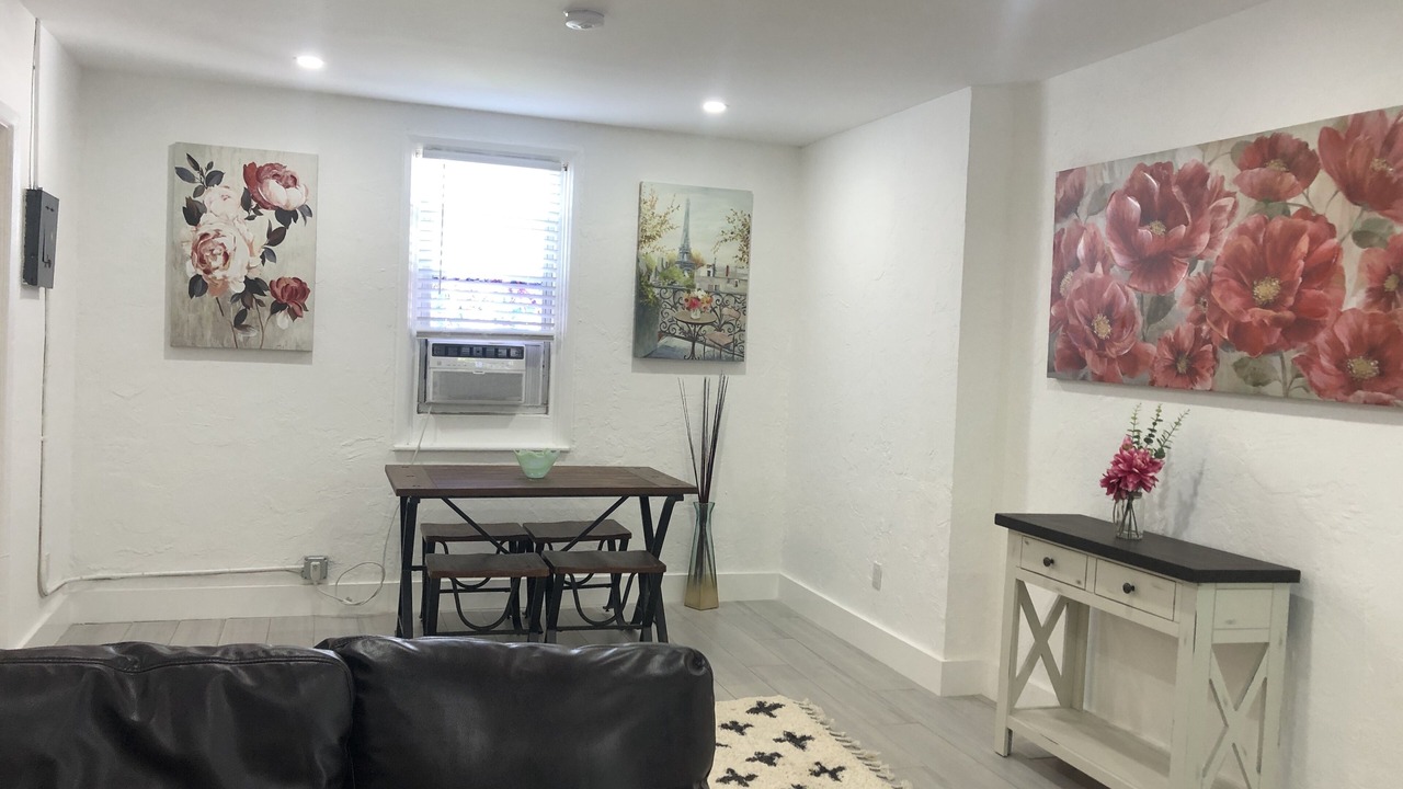 Photo of Livingroom in Pineapple Grove Arts District