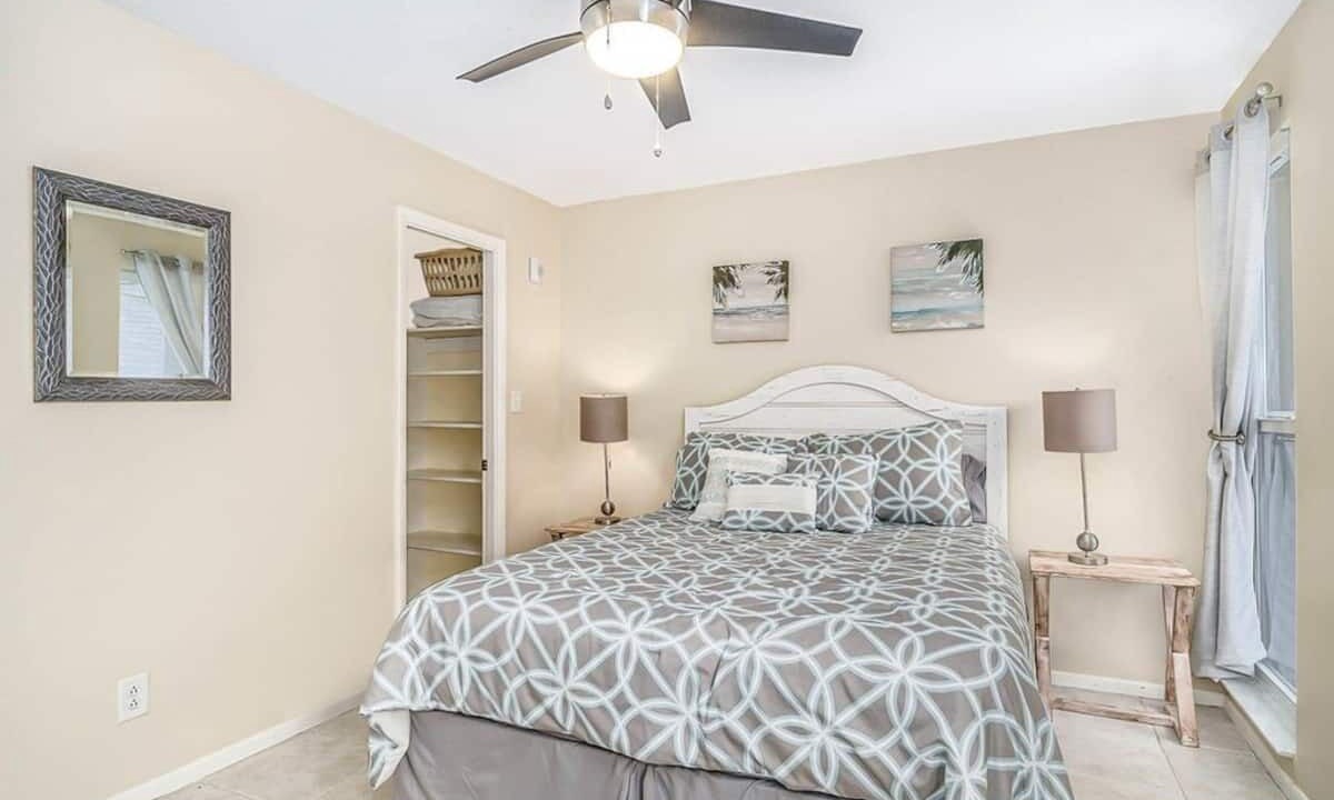 Photo of Bedroom in Crescent Beach