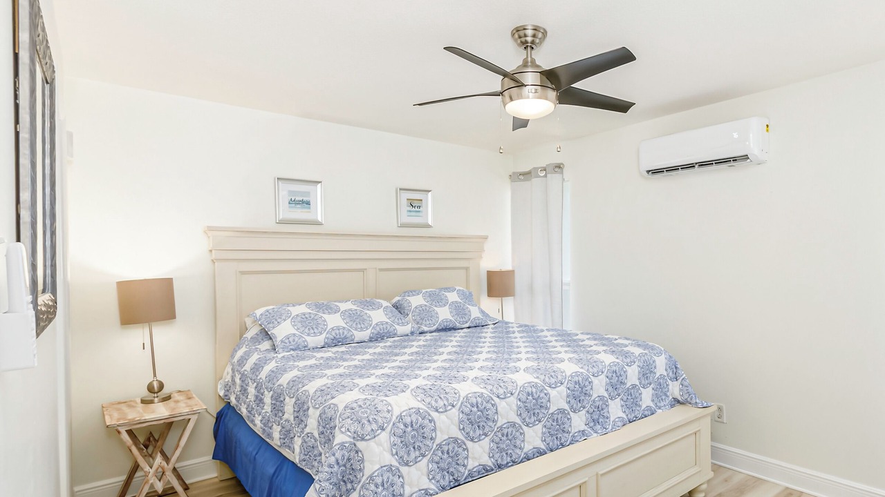 Photo of Bedroom in Crescent Beach