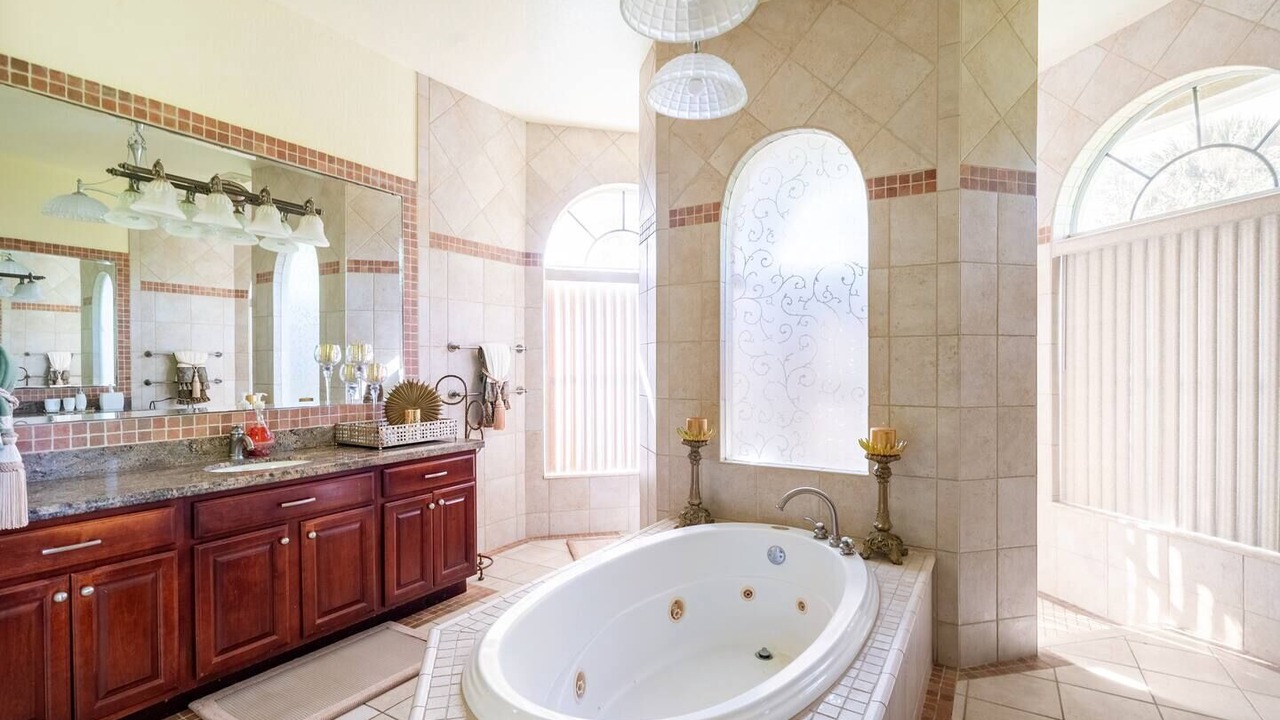 Photo of Bathroom in Hunt Club