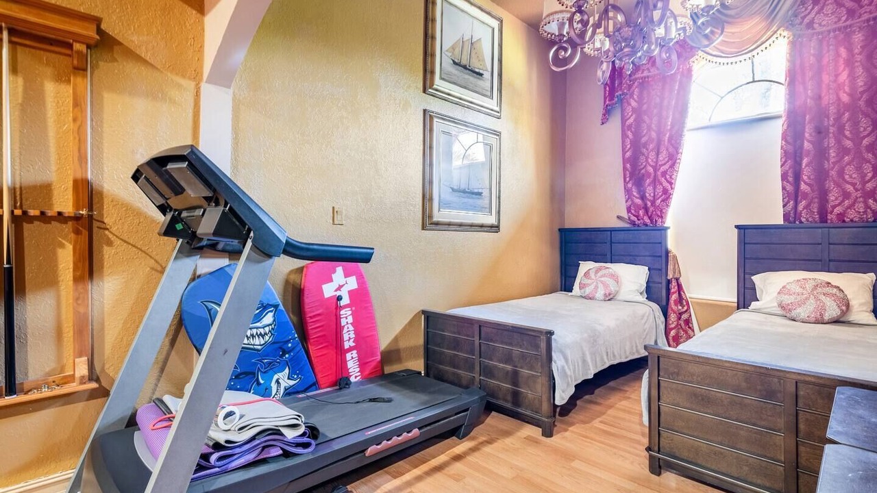 Photo of Bedroom in Hunt Club