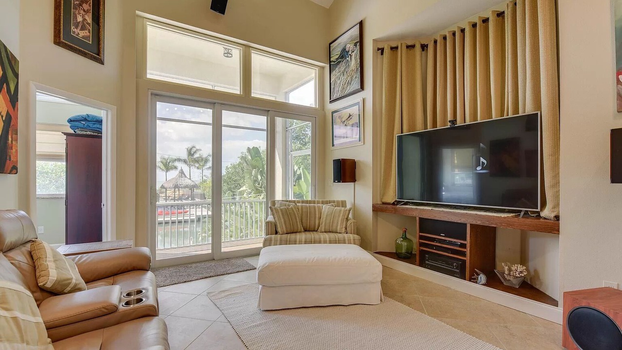 Photo of Livingroom in Summerland Key