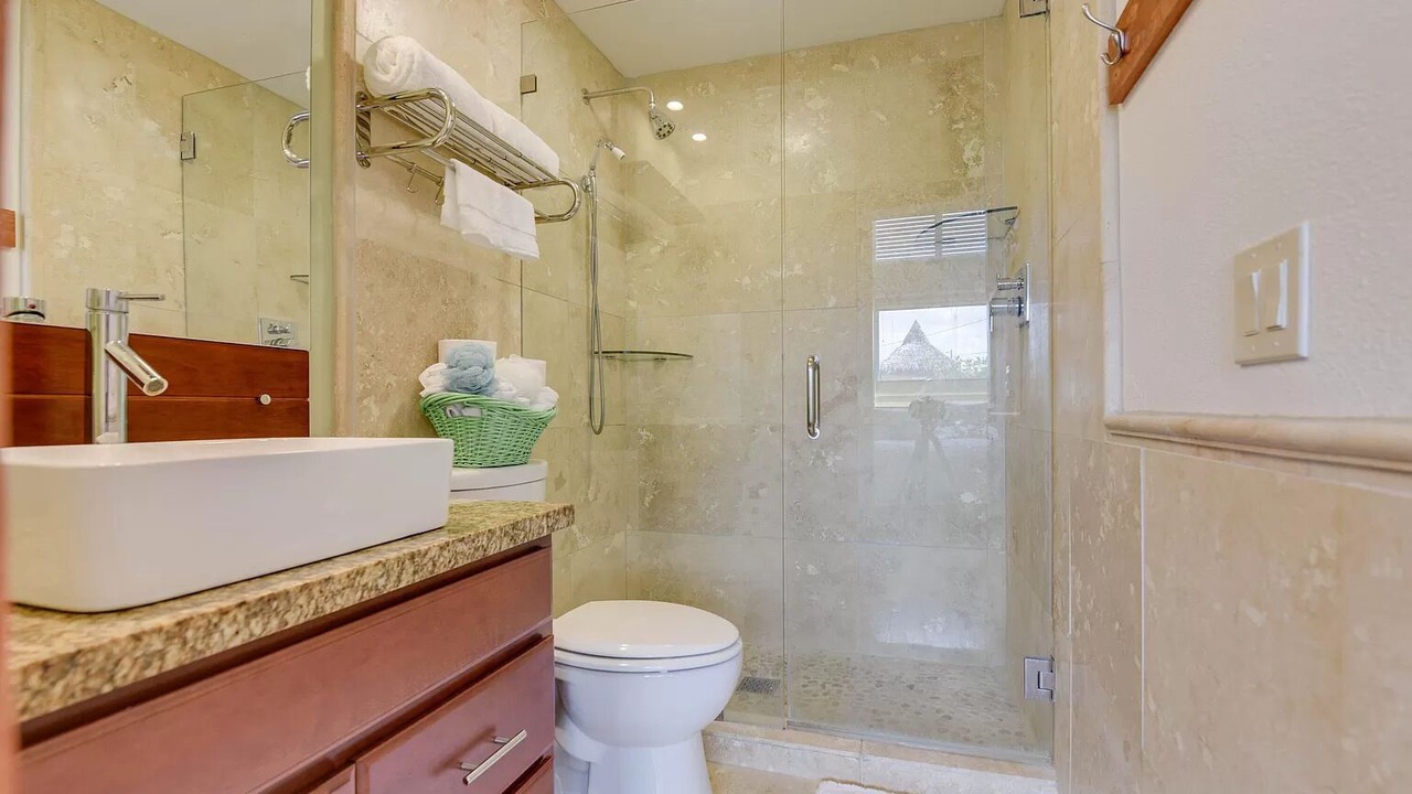 Photo of Bathroom in Summerland Key