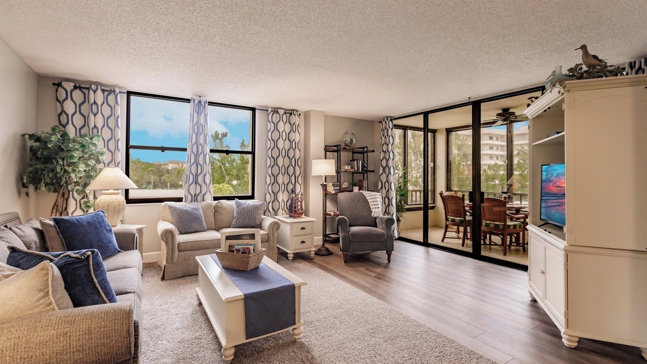Photo of Livingroom in Siesta Key