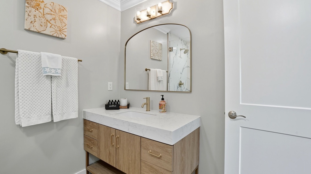 Photo of Bathroom in Hills T P