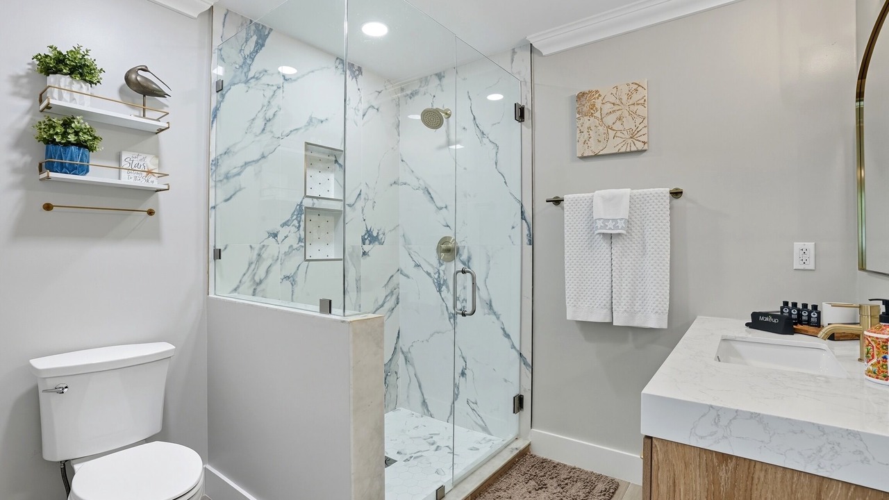 Photo of Bathroom in Hills T P