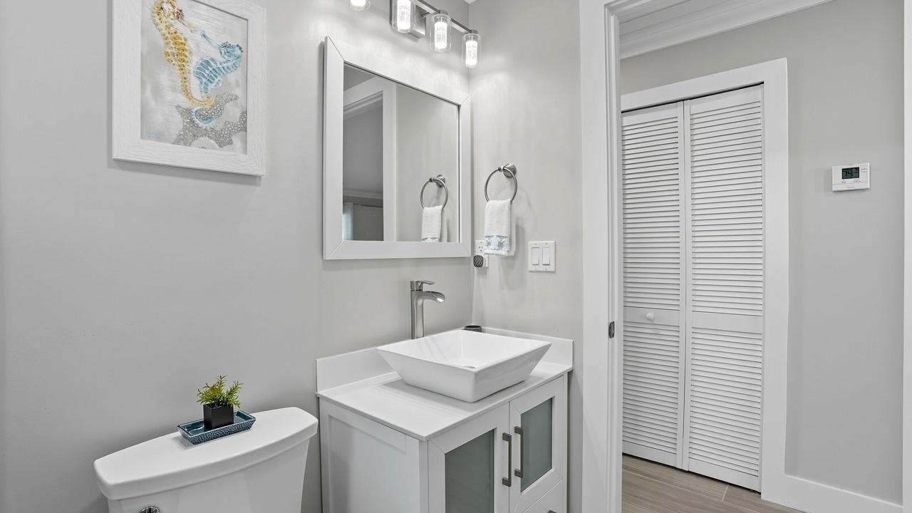 Photo of Bathroom in Hills T P
