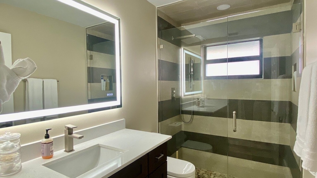 Photo of Bathroom in Greenview Shores