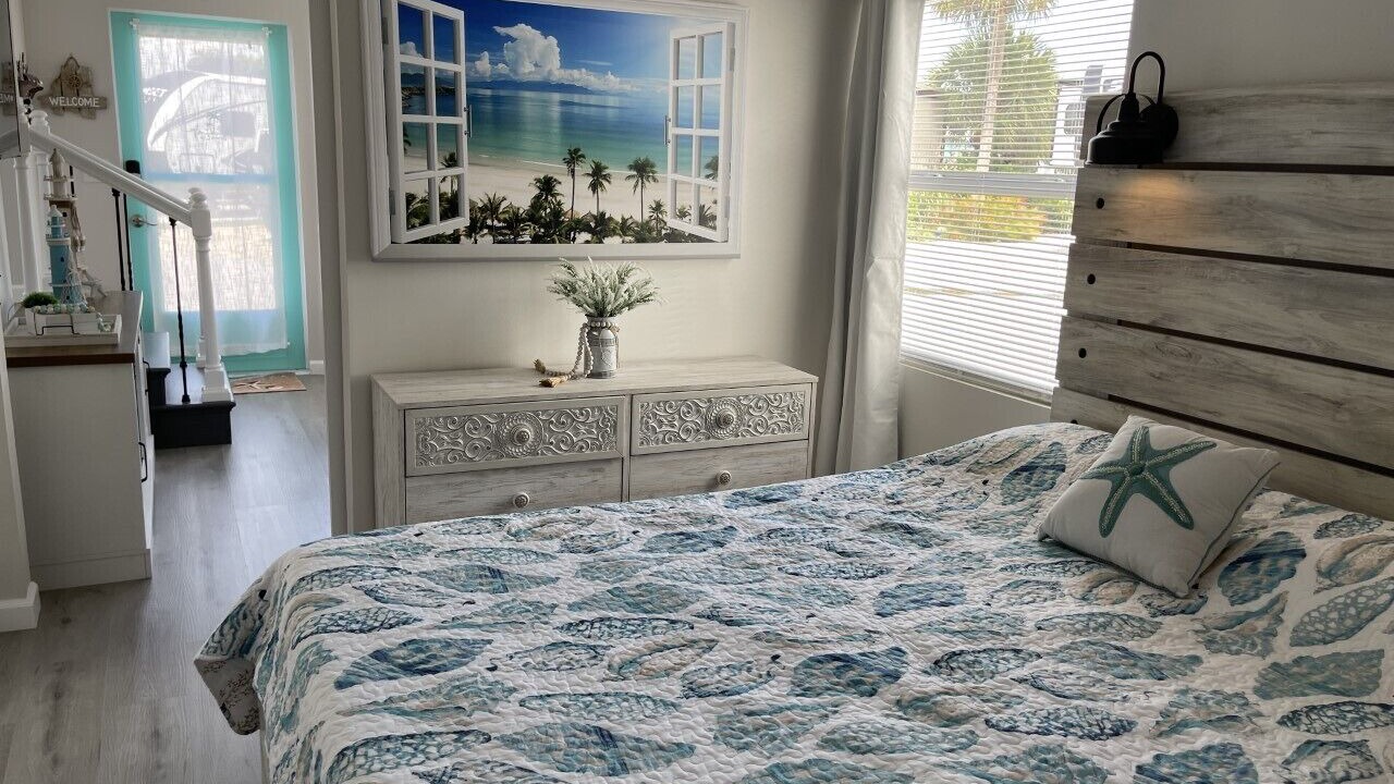 Photo of Bedroom in Hutchinson Island South