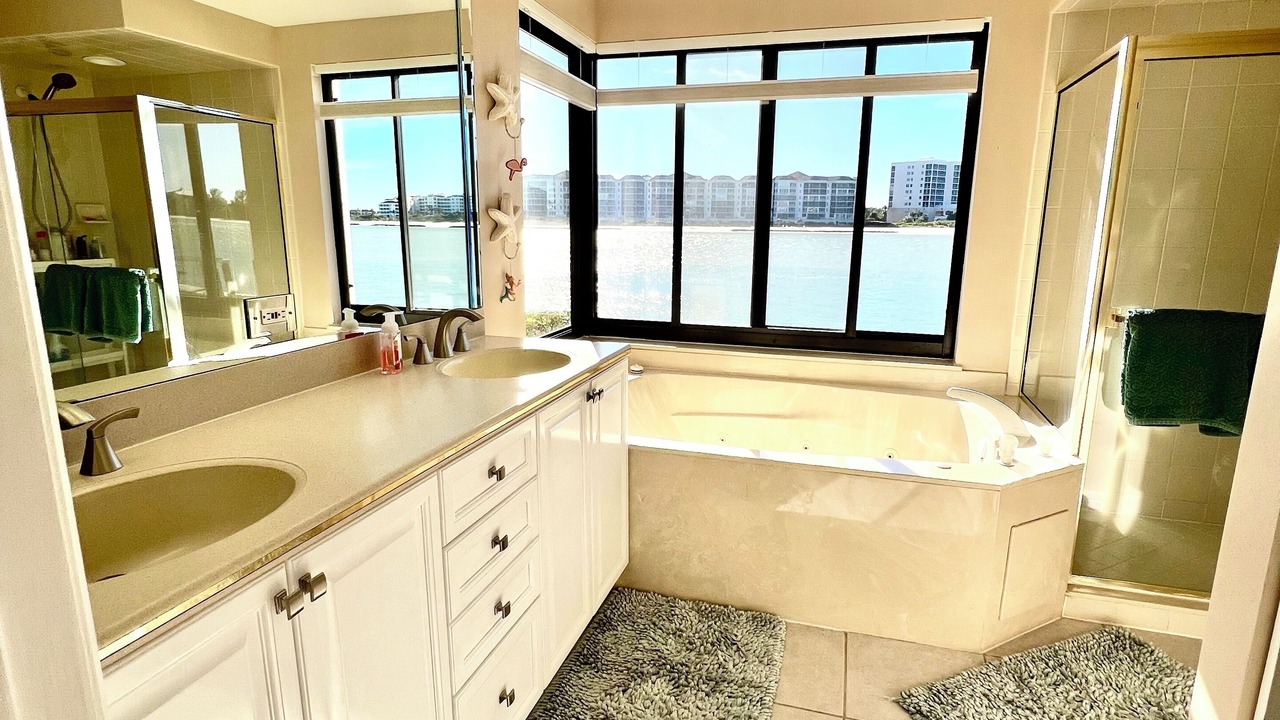 Photo of Bathroom in Isles of Capri