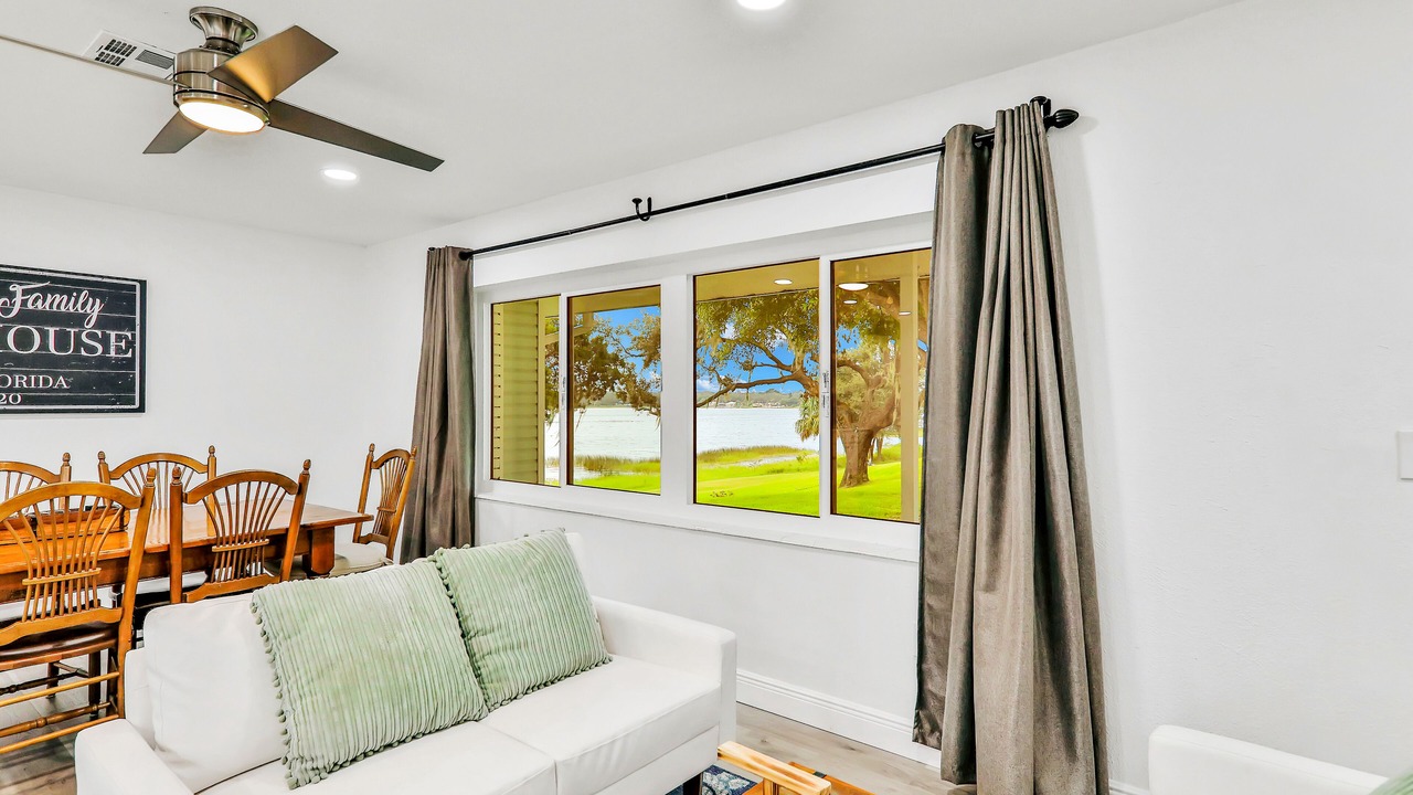 Photo of Livingroom in Sebring