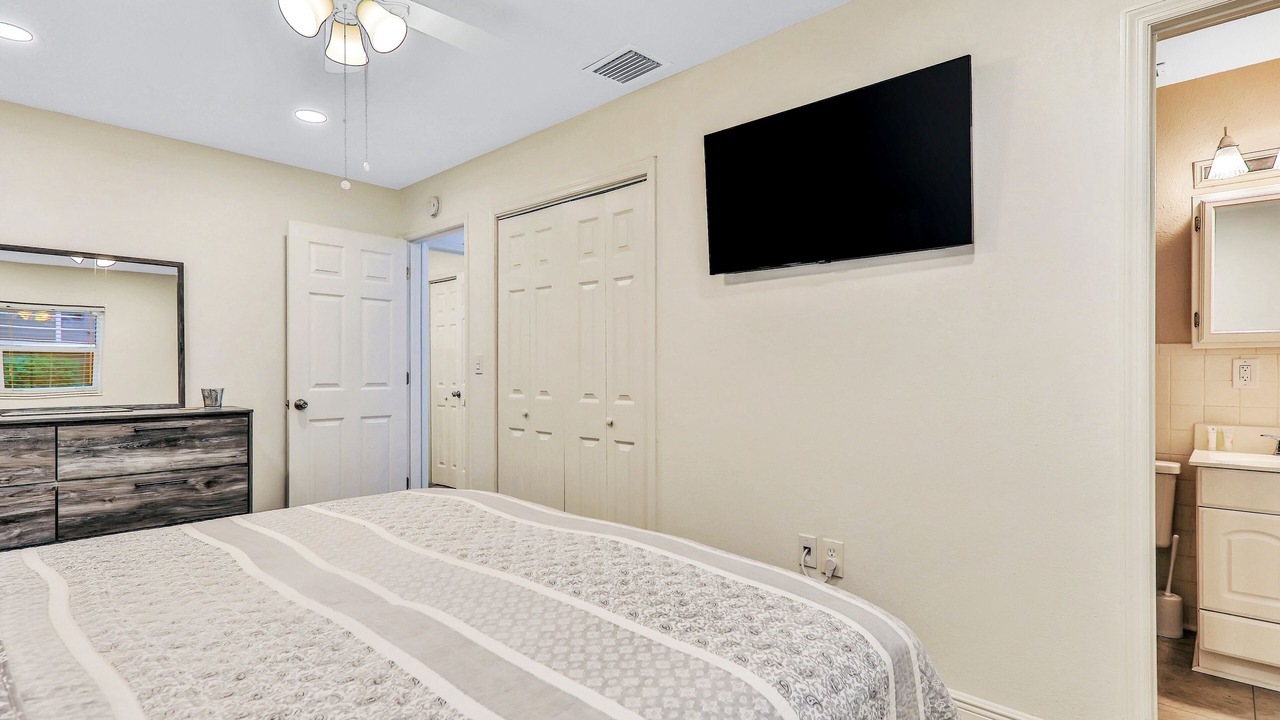 Photo of Bedroom in Sebring
