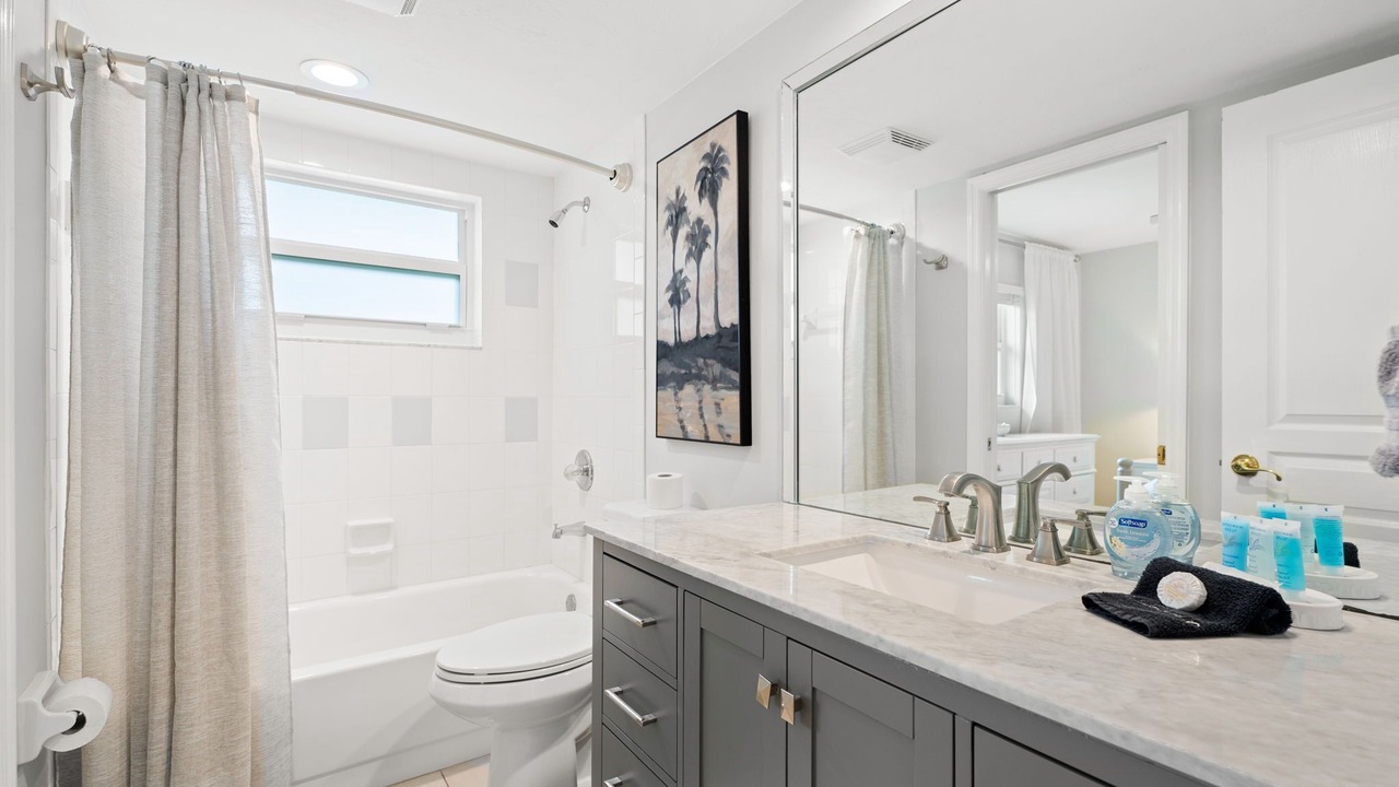 Photo of Bathroom in Caloosahatchee