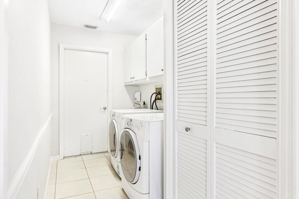 Photo of Bedroom in Caloosahatchee