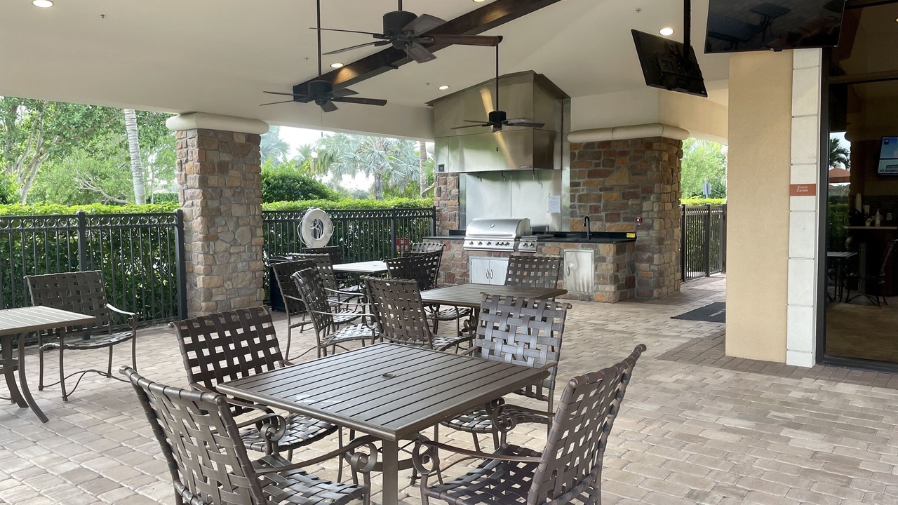 Photo of Outdoor in Old Naples