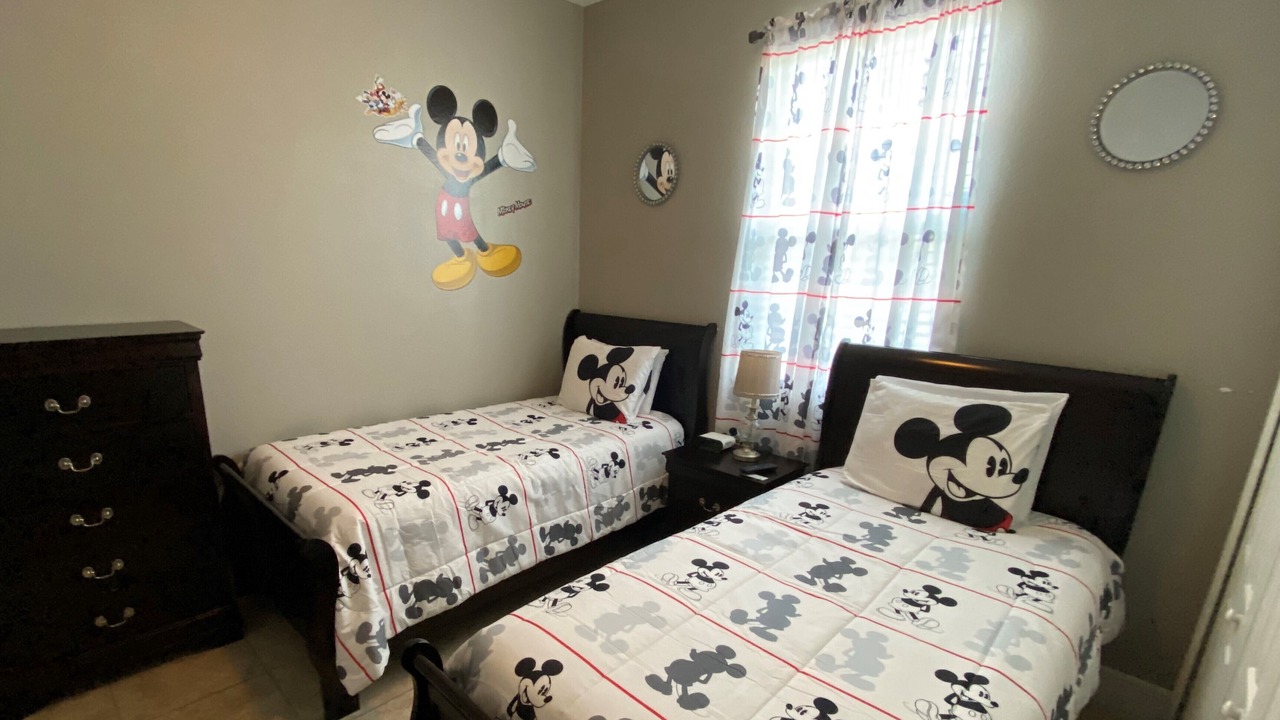 Photo of Bedroom in Crystal Cove