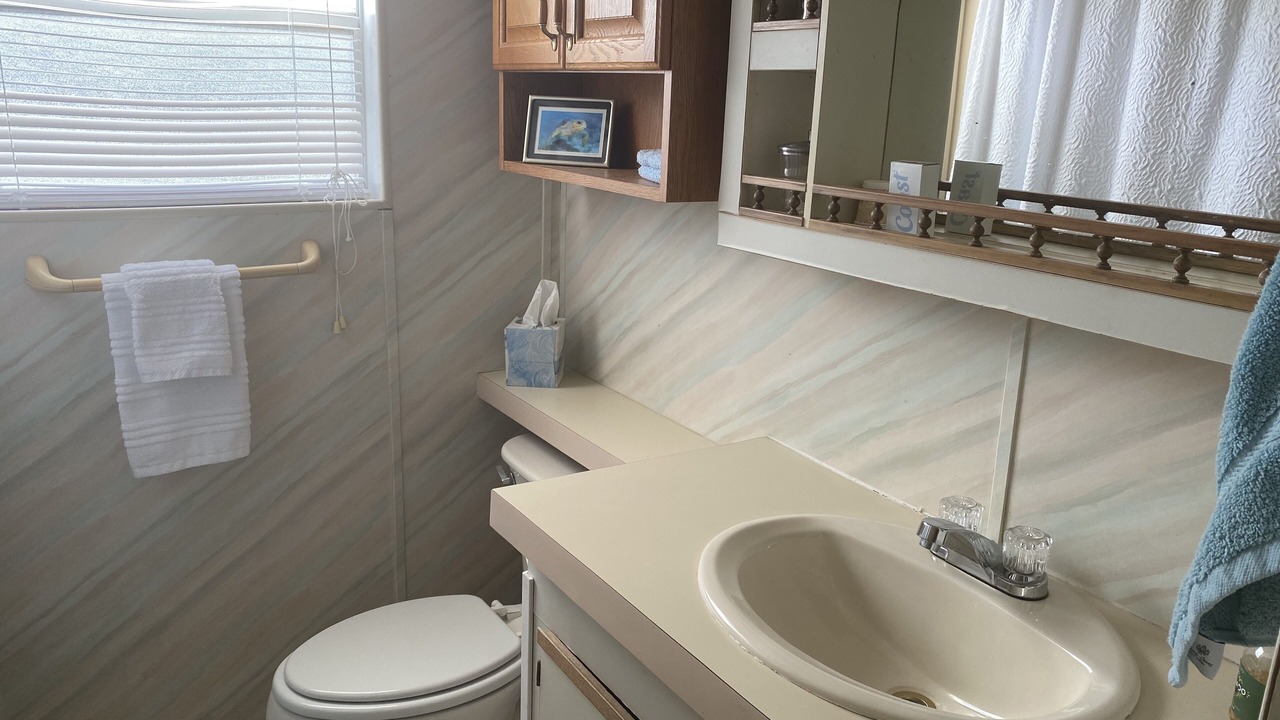 Photo of Bathroom in Hutchinson Island South