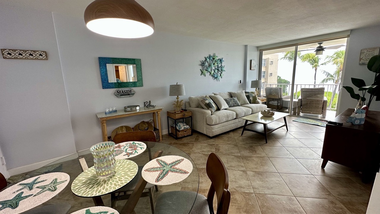 Photo of Livingroom in Islamorada