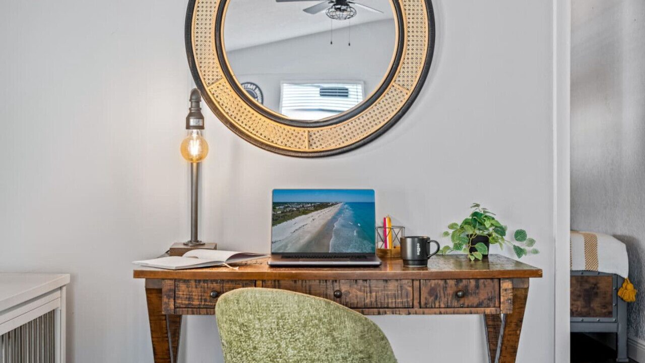 Photo of Bedroom in June Park