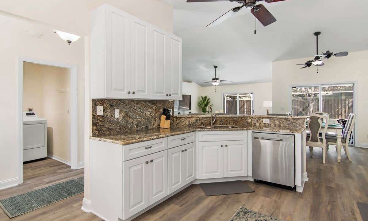 Photo of Kitchen in Sebastian Highlands