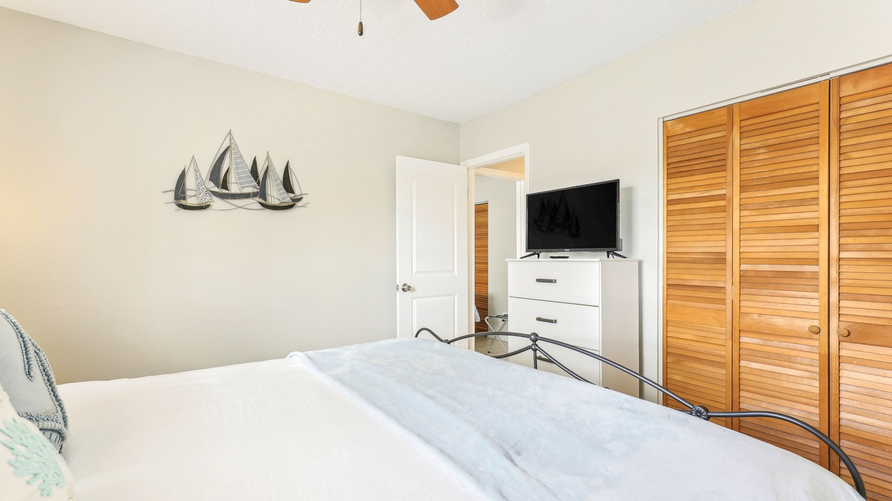 Photo of Bedroom in Beach Club Colony