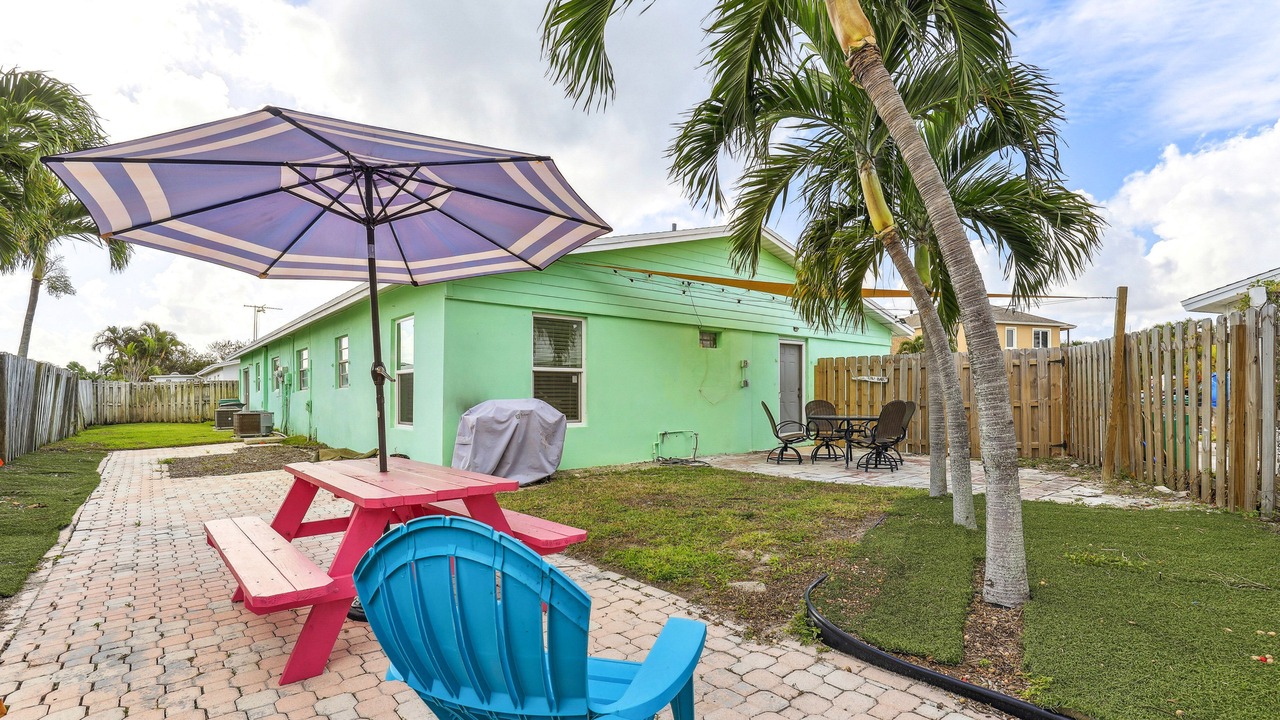 Photo of Outdoor in Beach Club Colony