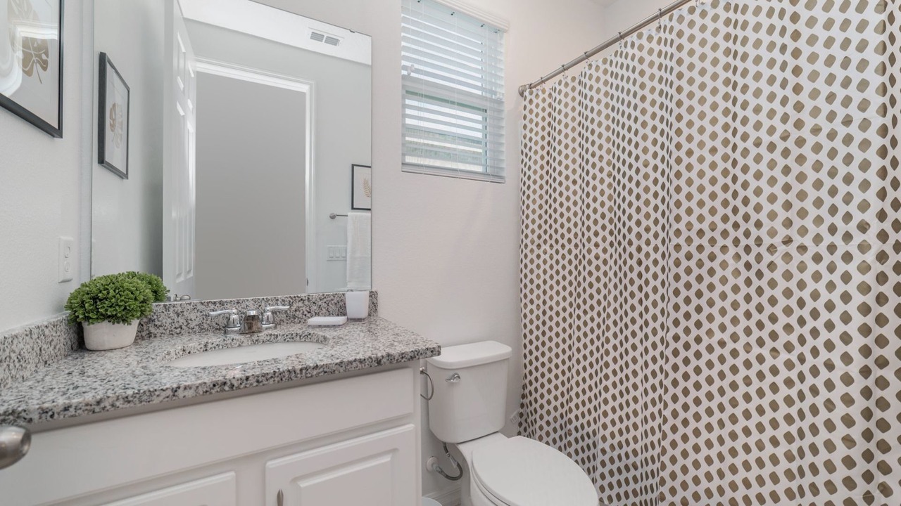 Photo of Bathroom in Bay Lake