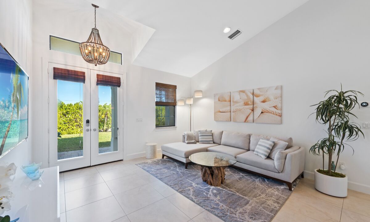 Photo of Bedroom in Central Naples