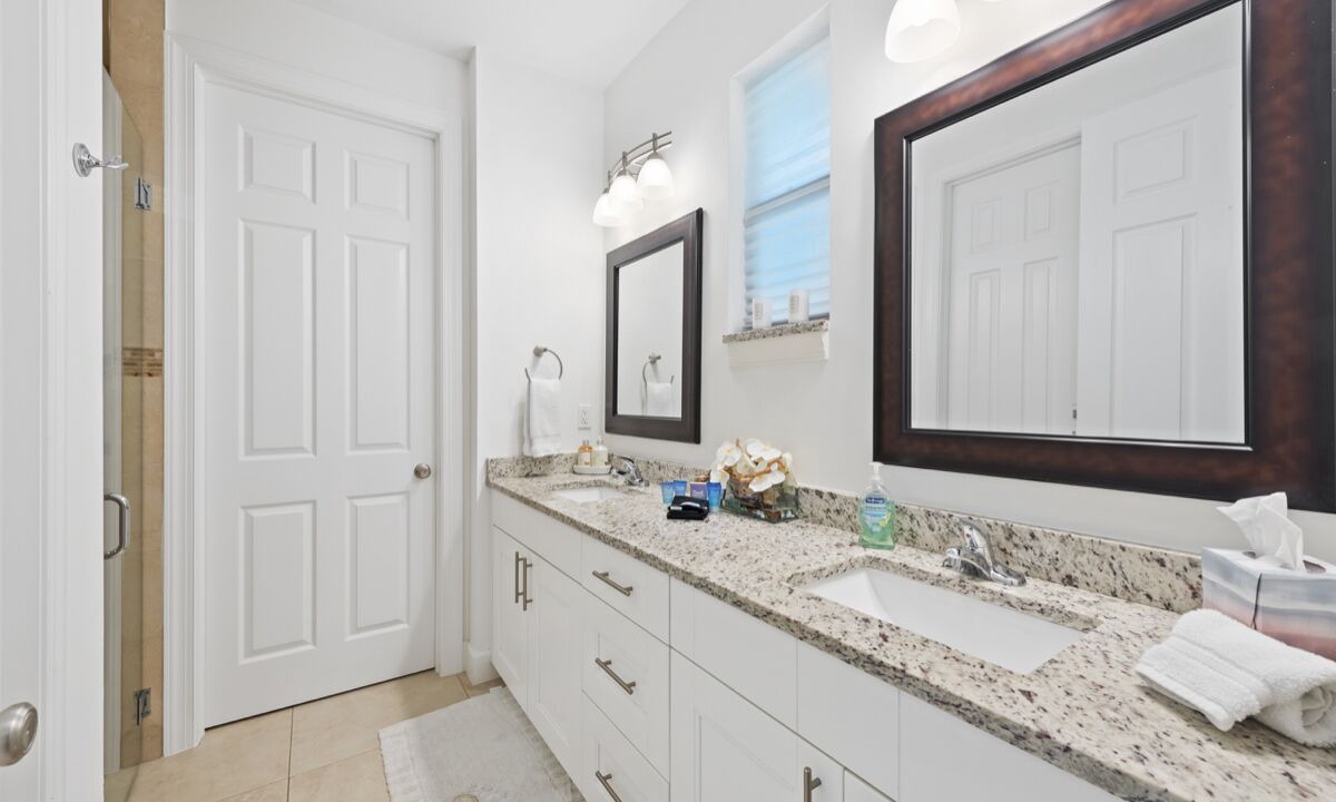 Photo of Bathroom in Central Naples