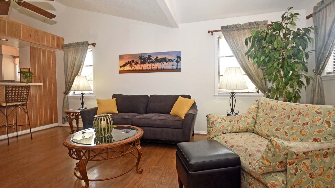 Photo of Livingroom in Englewood